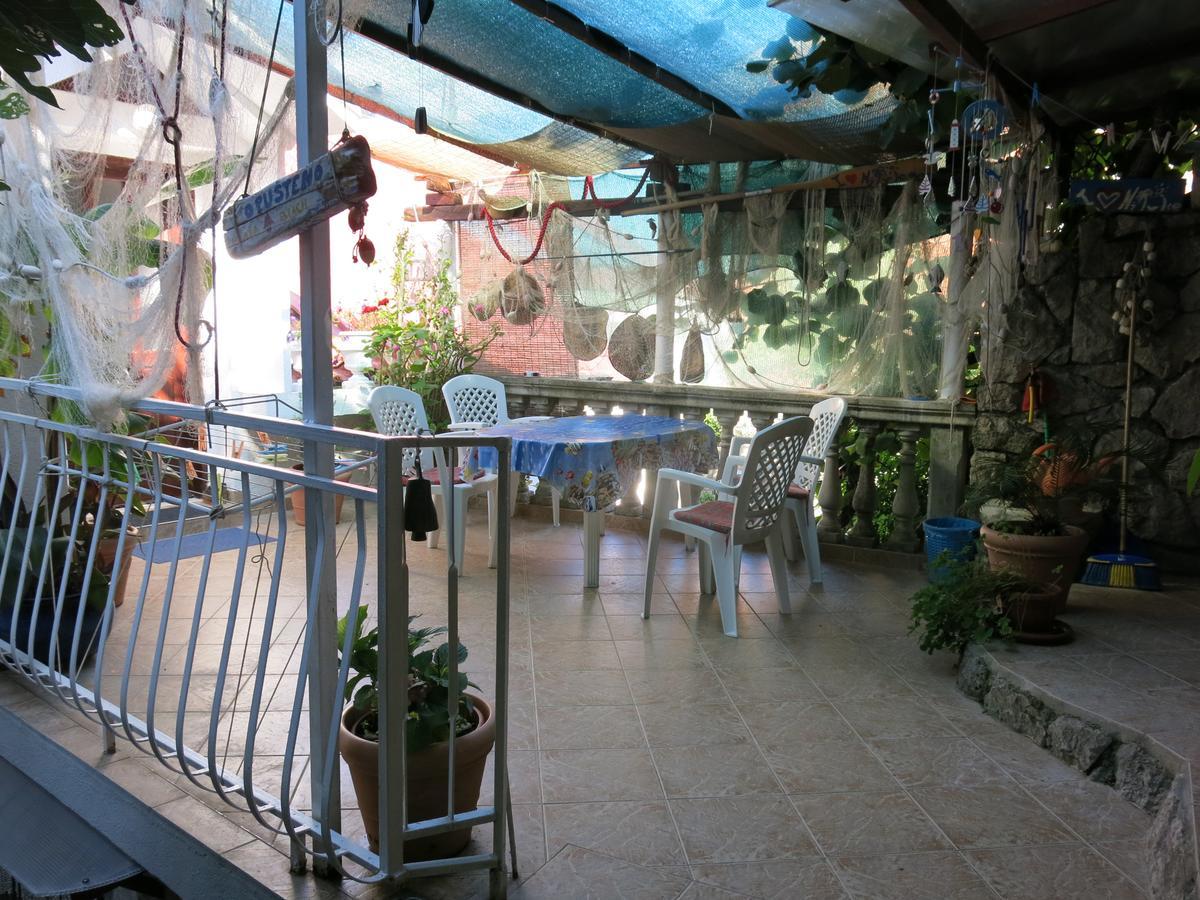Apartment "I Love Njivice" Херцег Нови Екстериор снимка